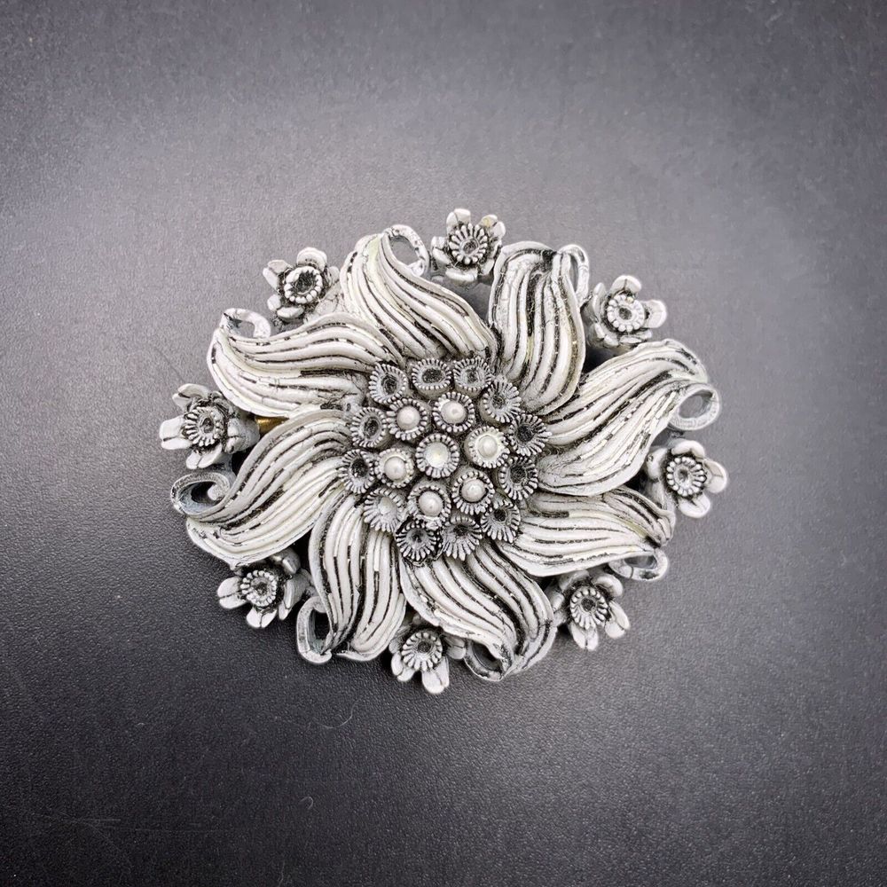 Featherlite Bubblelite Look Brooch Pin Floral Flo… - image 6